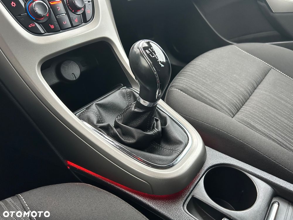 Opel Astra 1.4 T Sport - 11