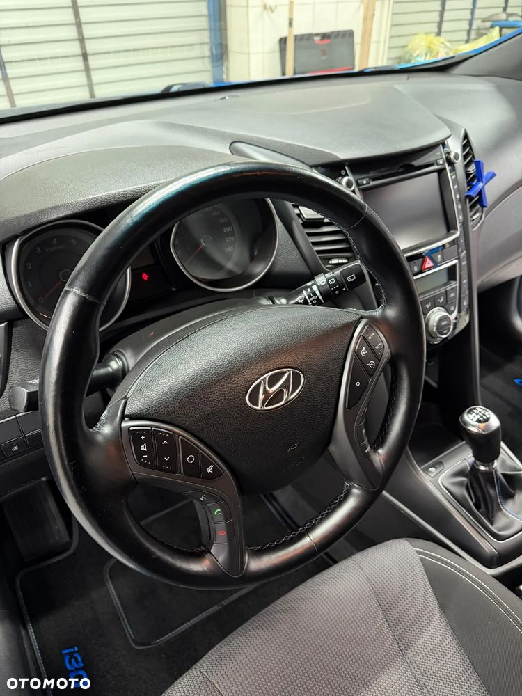 Hyundai i30 blue 1.6 GDI Passion - 9