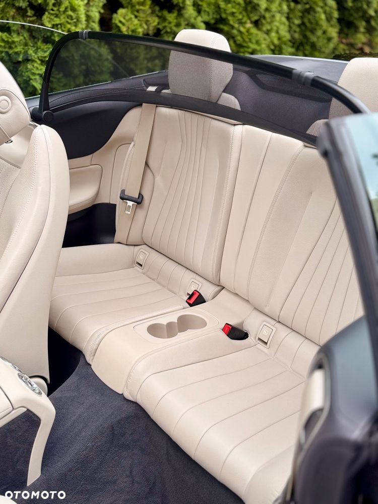 Mercedes-Benz Klasa E 200 4-Matic 9G-TRONIC - 26