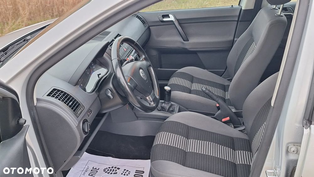 Volkswagen Polo 1.2 Comfortline - 12