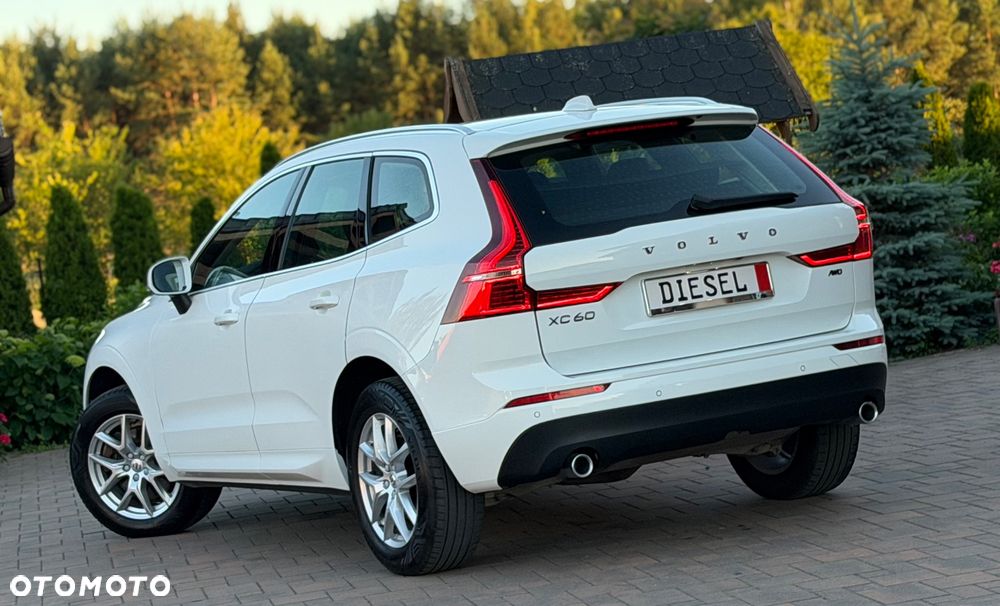 Volvo XC 60 B5 D AWD Geartronic Momentum Pro - 23