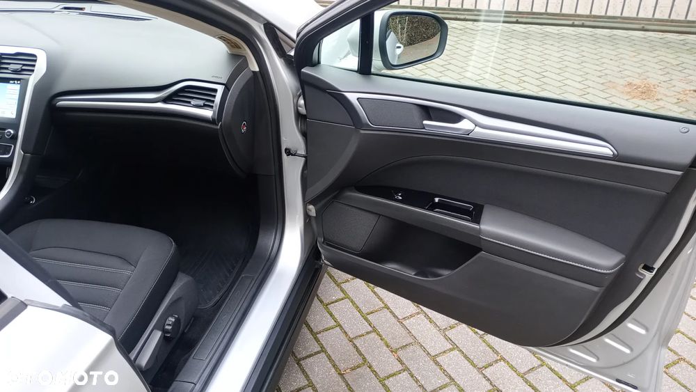 Ford Mondeo 2.0 TDCi ECOnetic Start-Stopp Trend - 25