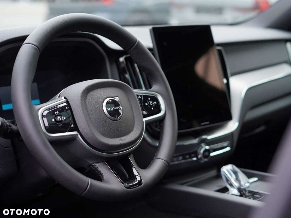 Volvo XC 60 B5 B AWD Plus Dark - 10