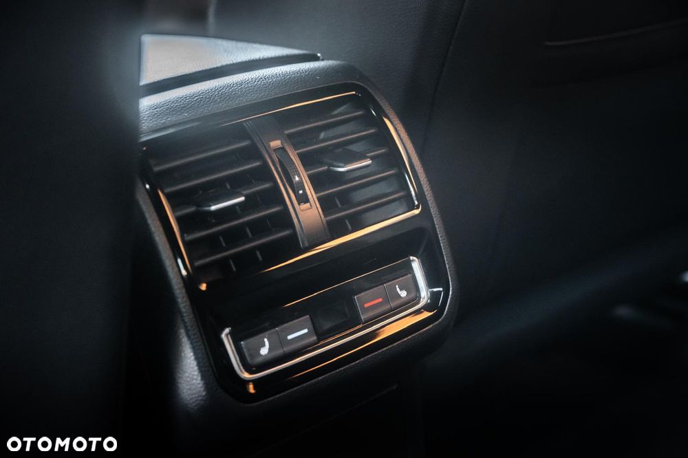 Volkswagen Arteon 2.0 TSI DSG R-Line Edition - 31