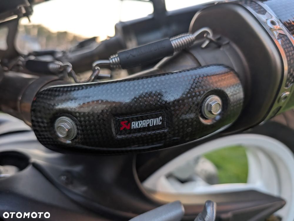 Ducati Monster - 19
