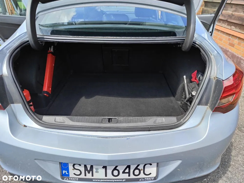 Opel Astra IV 1.4 T Business EU6 - 11