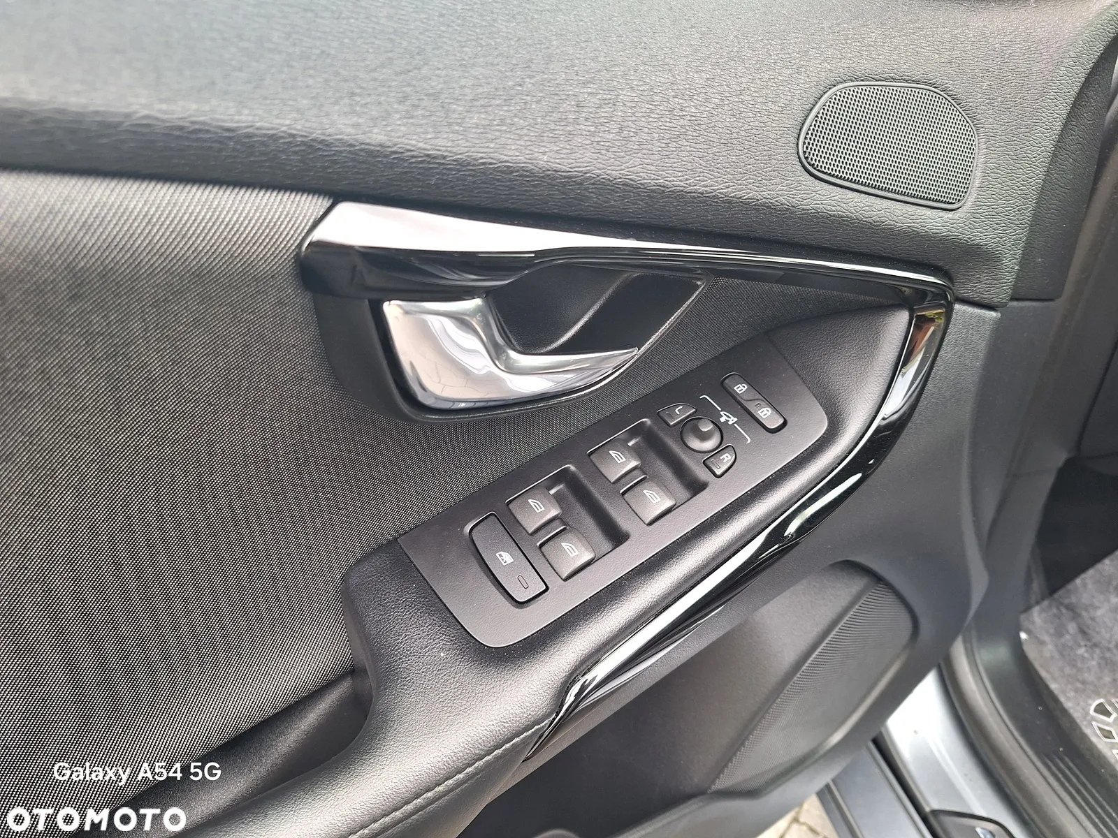 Volvo V40 T3 Drive-E Dynamic Edition - 17
