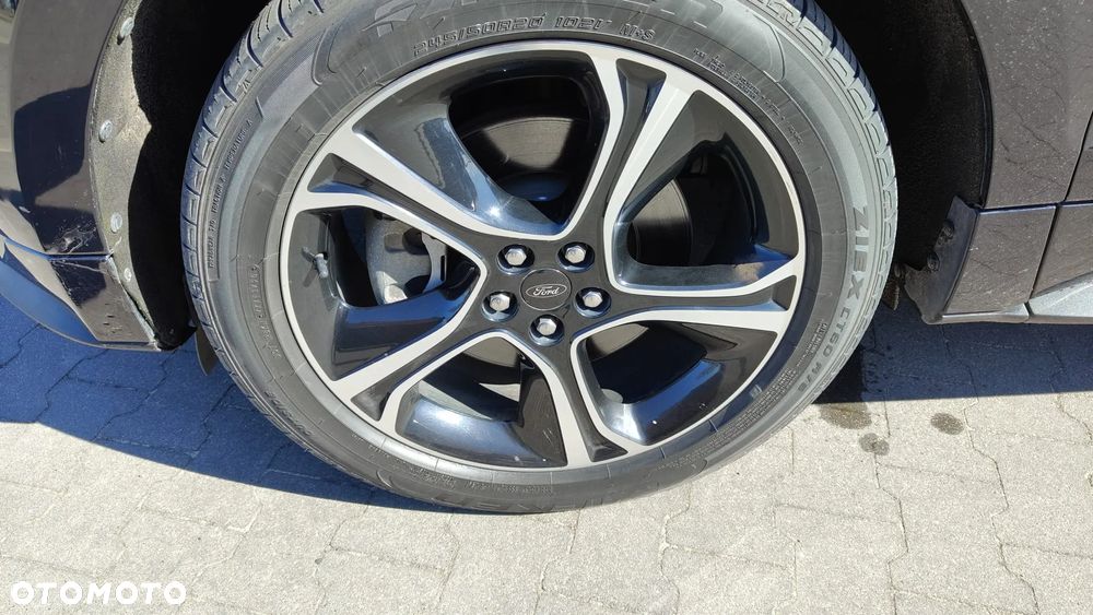 Ford Edge - 17