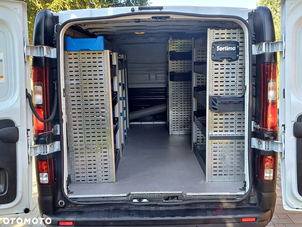 Renault Trafic - 12