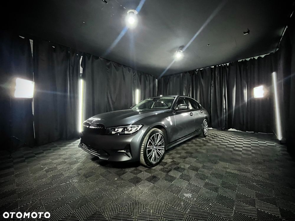 BMW Seria 3 320d xDrive mHEV - 15