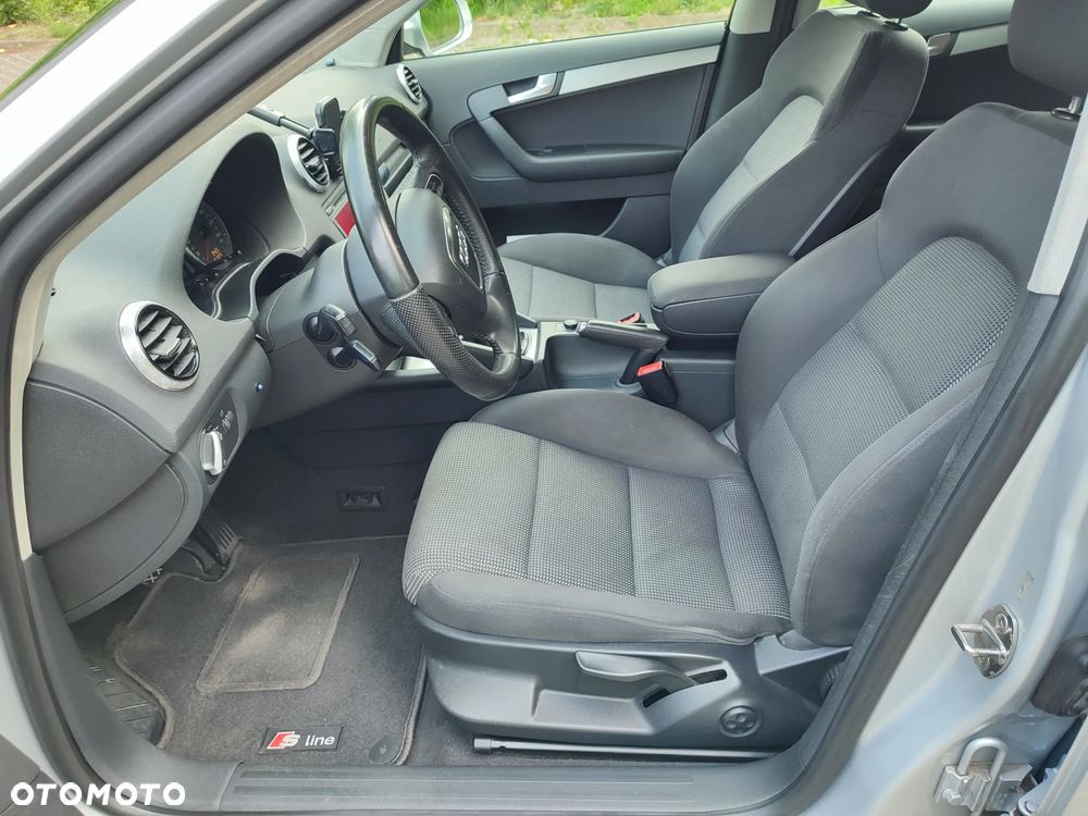Audi A3 Sportback 2.0 TDI DPF Ambiente - 10