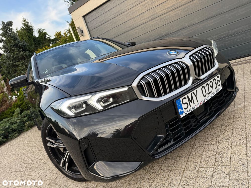 BMW Seria 3 330i xDrive M Sport - 22