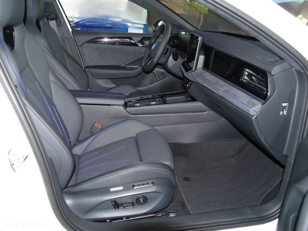 Volkswagen Passat 2.0 TSI 4Mot R-Line Plus DSG - 12