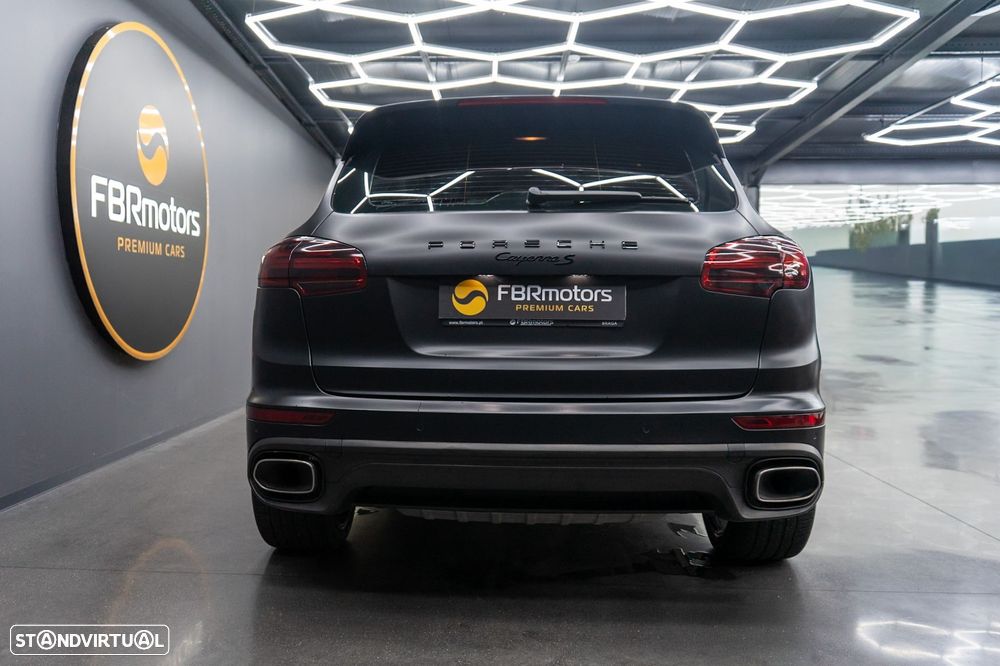 Porsche Cayenne - 3