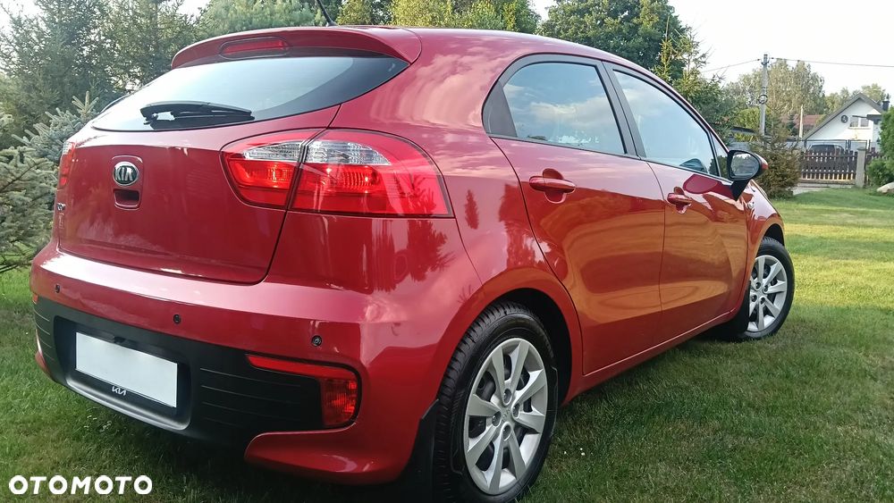 Kia Rio 1.2 L - 5