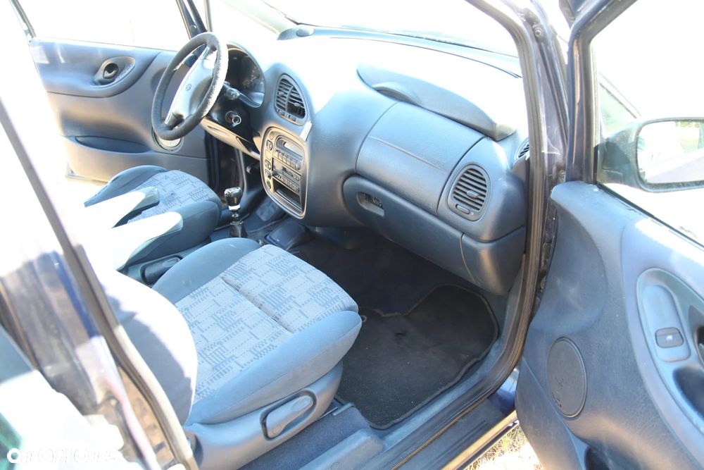 Volkswagen Sharan - 19