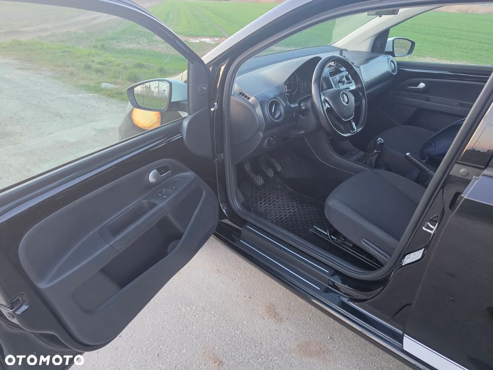 Volkswagen up! (BlueMotion Technology) high - 12