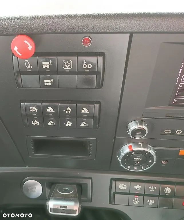 Mercedes-Benz Arocs 4151 8x4 - 12