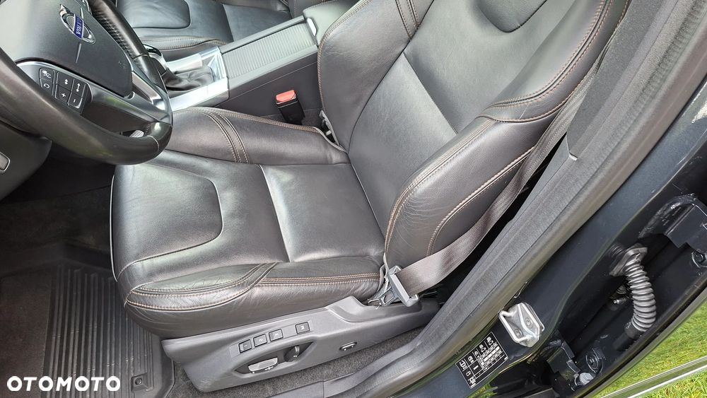 Volvo XC 60 D4 Geartronic Summum - 13
