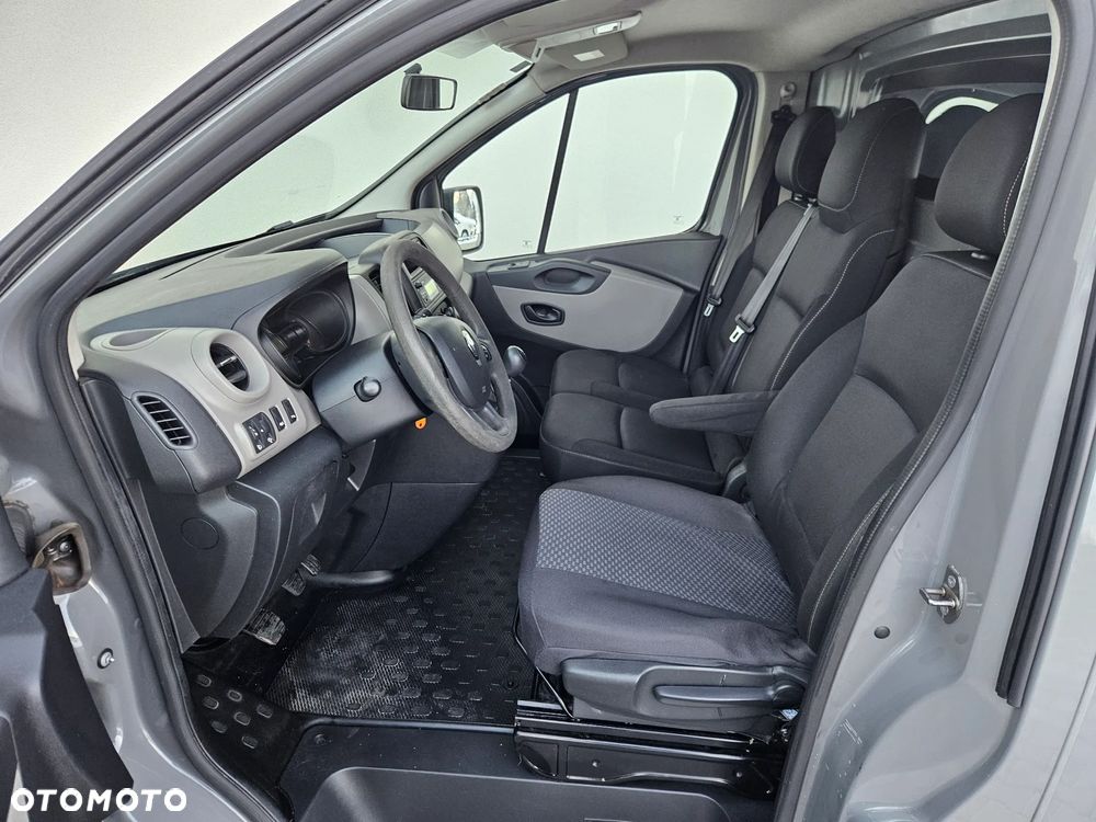 Renault Trafic - 10