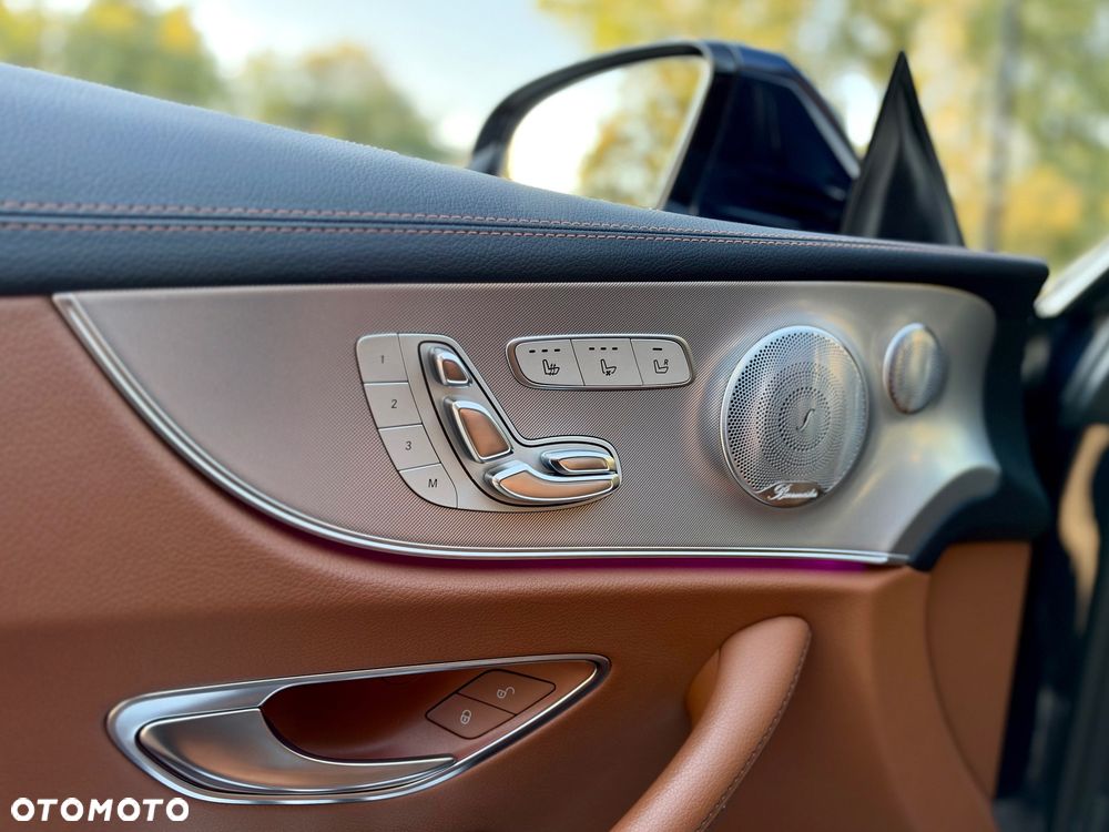 Mercedes-Benz Klasa E 220 d 4-Matic 9G-TRONIC - 19
