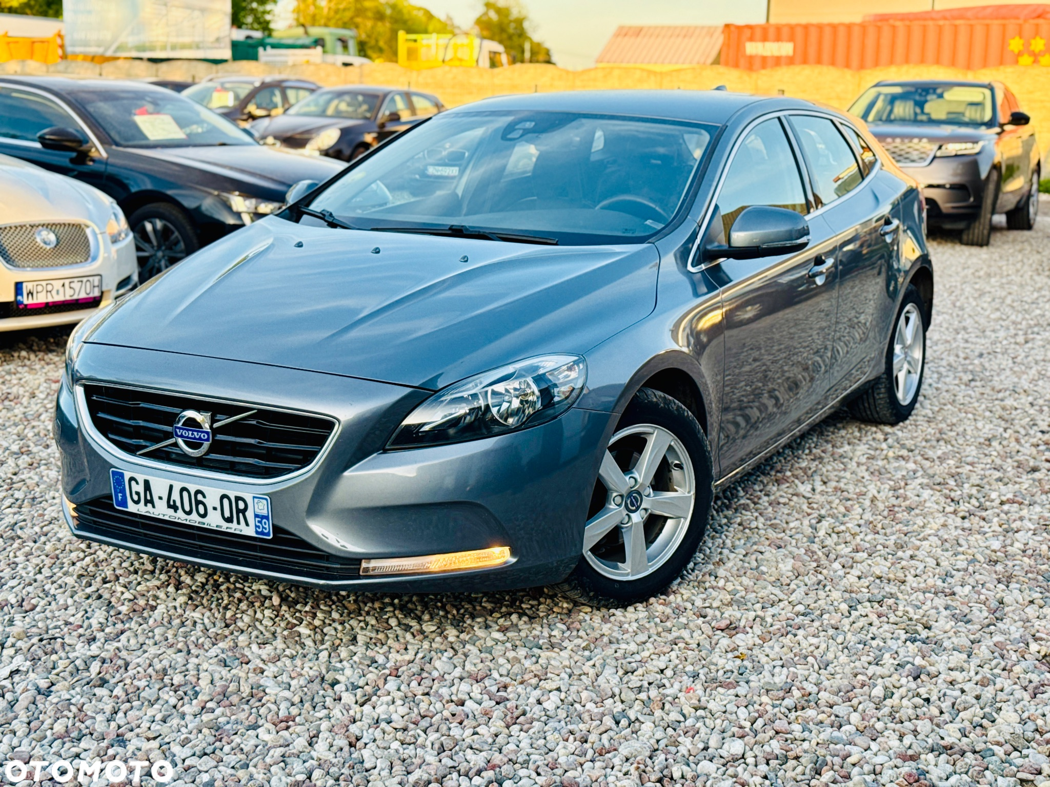 Volvo V40 D2 Drive-E Momentum - 11