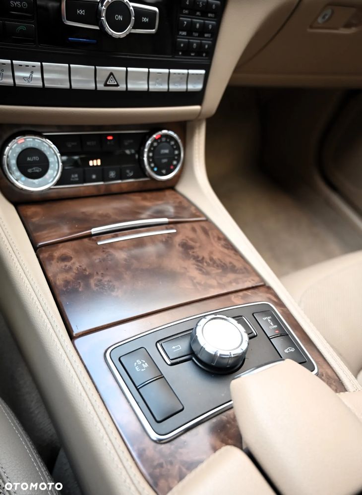 Mercedes-Benz CLS - 28