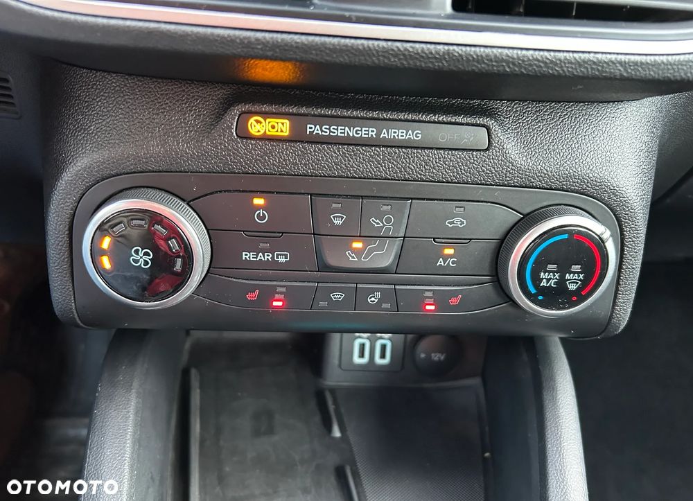 Ford Focus 1.5 EcoBlue Connected - 30