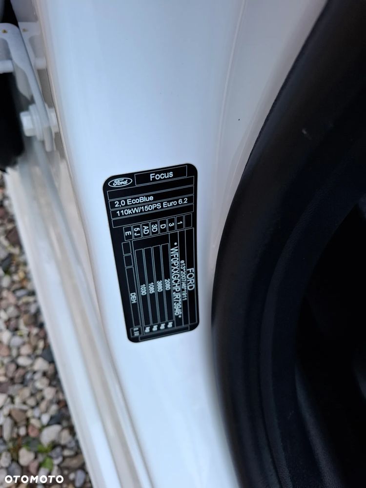 Ford Focus 2.0 EcoBlue STart-Stopp-System ST-LINE - 14