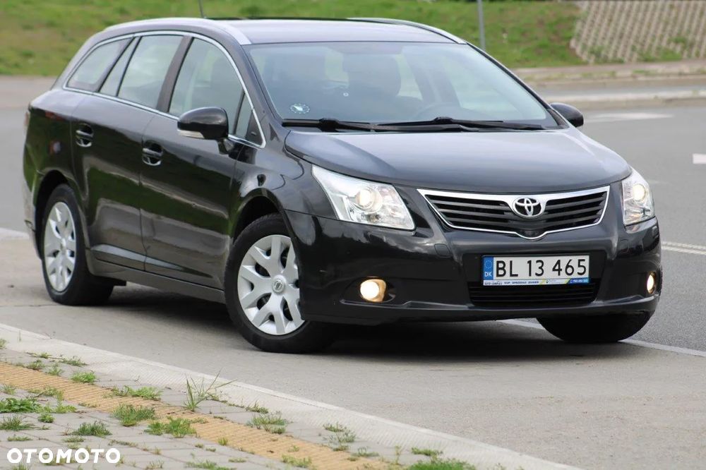 Toyota Avensis 1.8 Sol plus NAVI - 38
