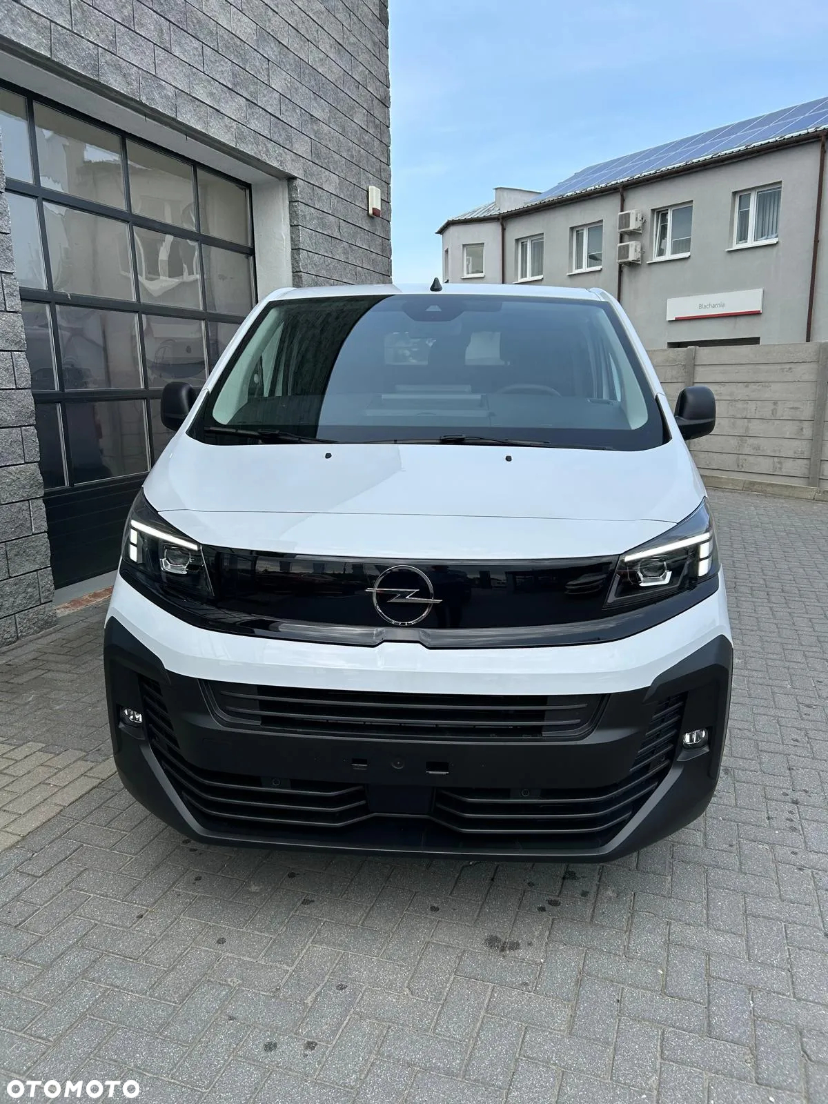 Opel VIVARO - 2