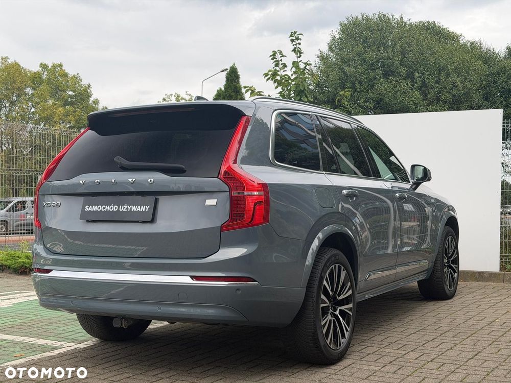 Volvo XC 90 - 9