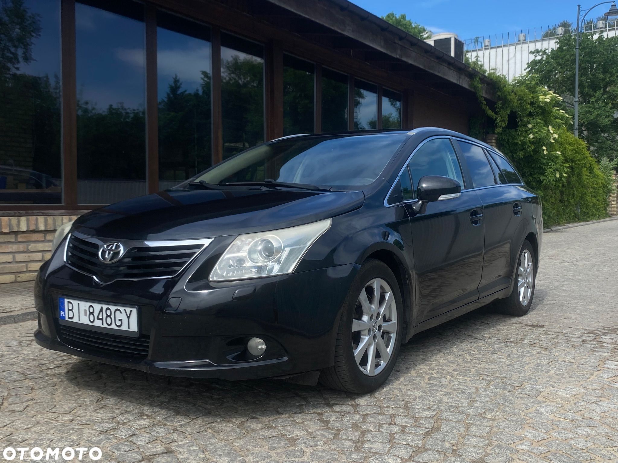 Toyota Avensis 2.2 D-CAT Premium - 1