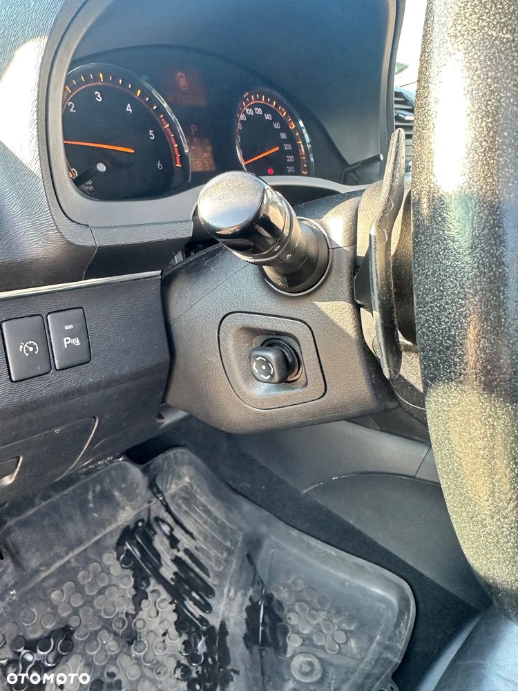 Toyota Avensis - 9
