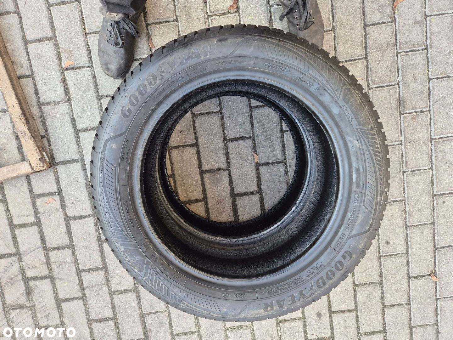 215/55/17 215/55r17 Goodyear Vector 4Seasons G3 98w - 2