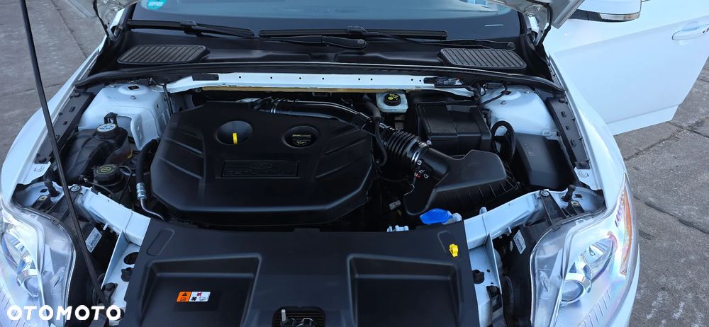 Ford Mondeo 2.0 EcoBoost Titanium - 25
