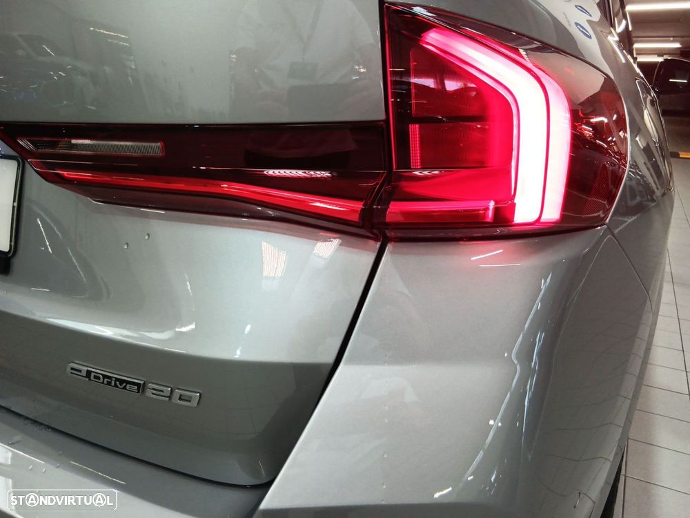 BMW iX1 eDrive20 Pack Desportivo M - 22