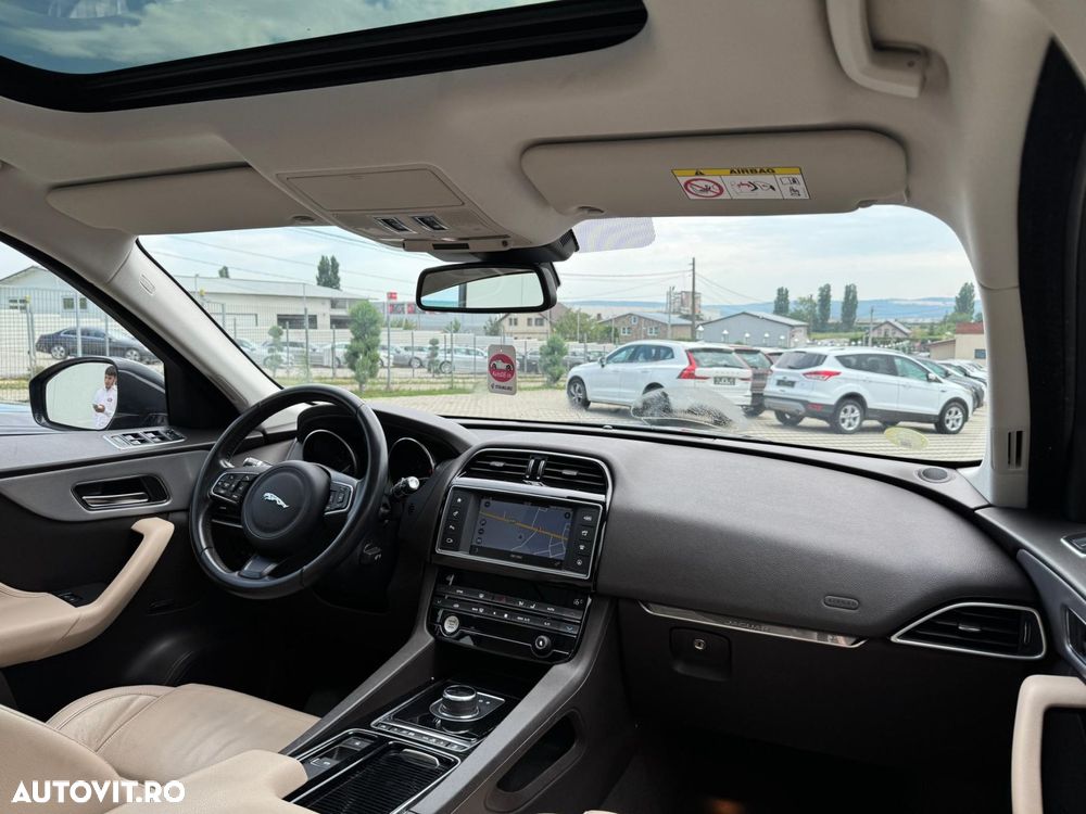 Jaguar F-Pace - 6