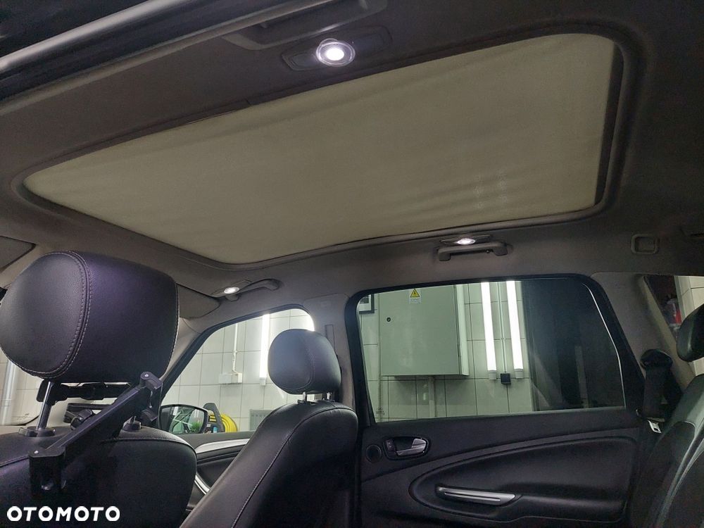 Ford S-Max - 8