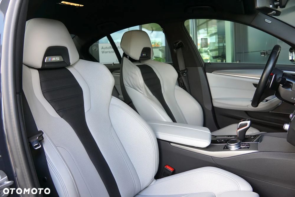 BMW M5 Standard - 26