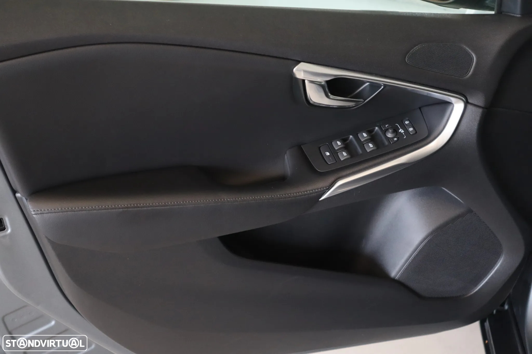 Volvo V40 2.0 D2 Inscription - 13