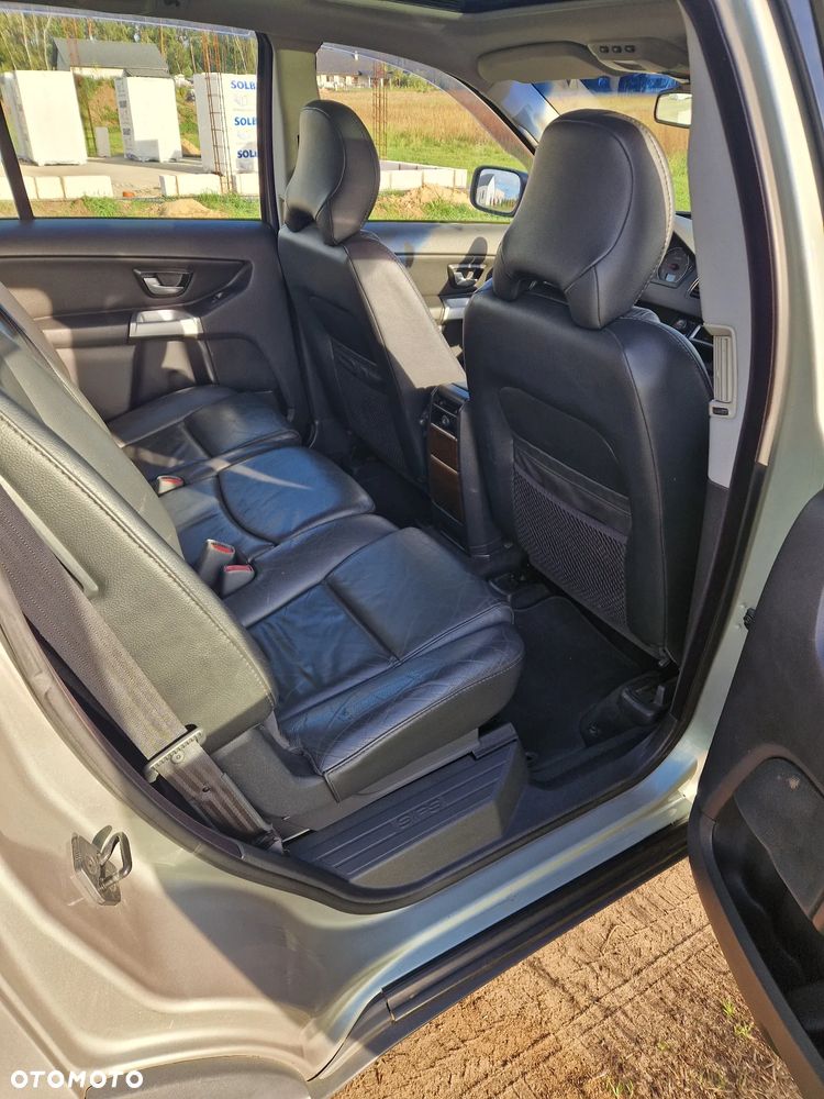 Volvo XC 90 - 9