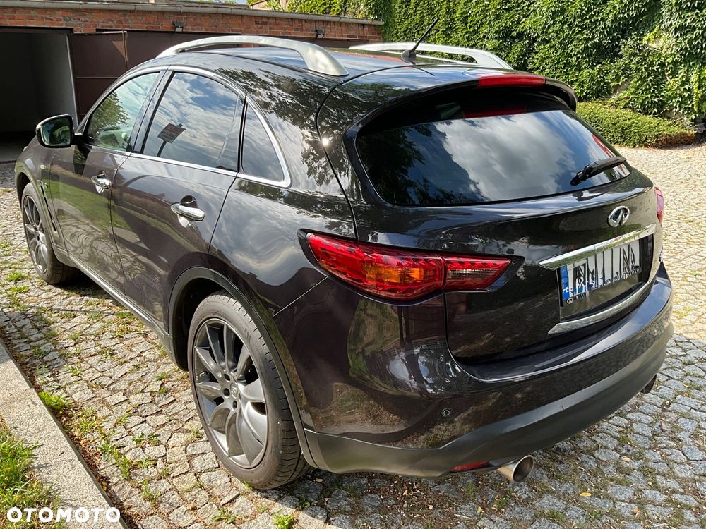 Infiniti QX70 - 13