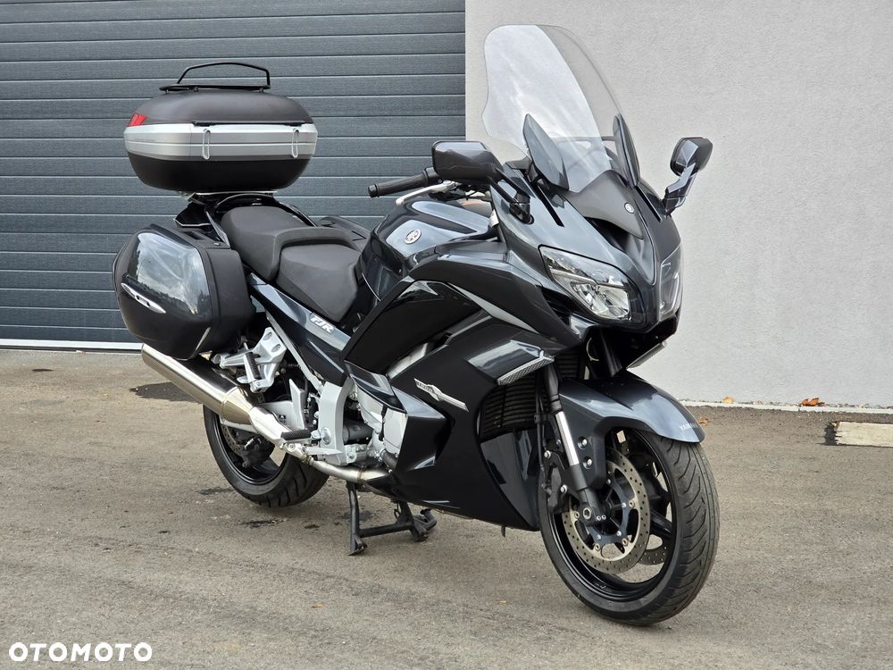 Yamaha FJR - 10