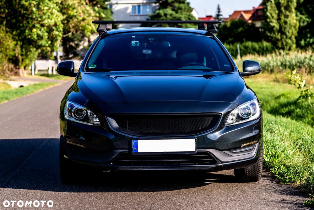 Volvo V60 D4 AWD Momentum - 1