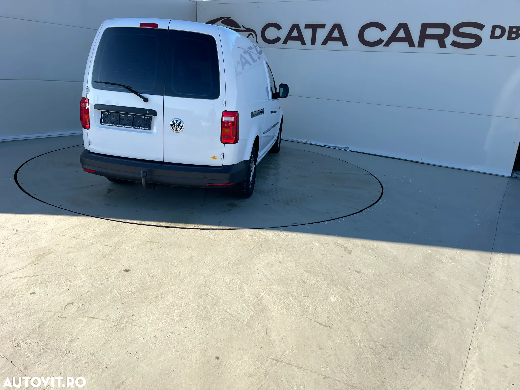 Volkswagen Caddy Maxi 2.0TDI - 13