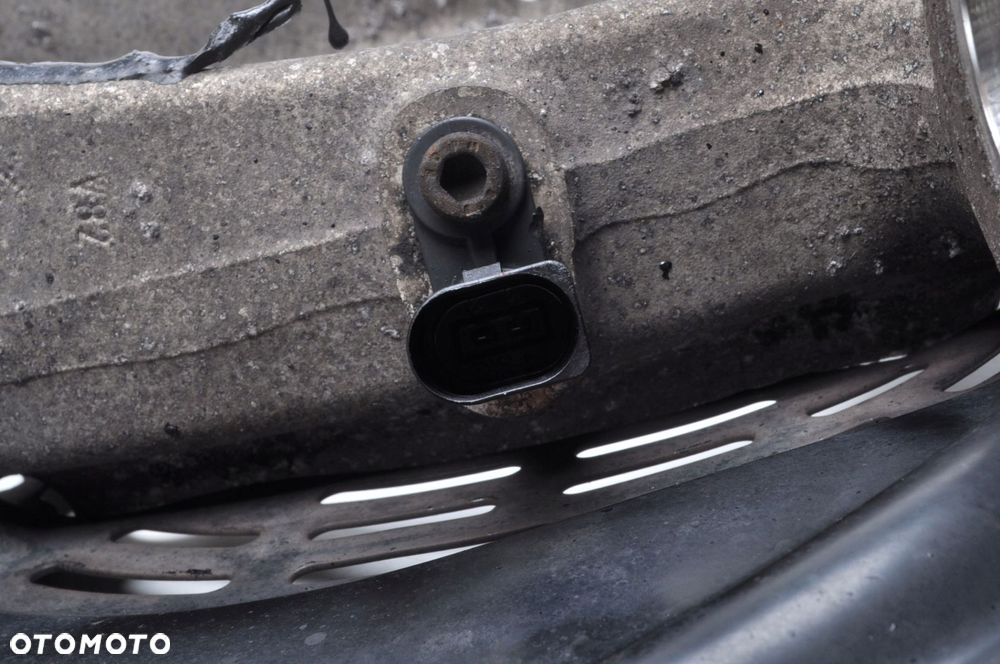 BENTLEY BENTAYGA AUDI RSQ8 4.0 TDI ZWROTNICA PRAWA PRZEDNIA 4M0407560A - 3