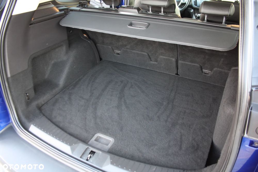 Ford Kuga 1.6 EcoBoost 2x4 Titanium - 33