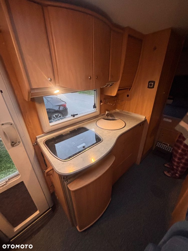 Burstner i640 Elegance - 8