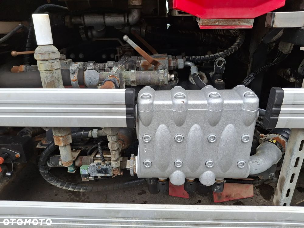 MAN TGS 18.320 Zamiatarka BUCHER OptiFant 8000 2 Silniki Euro 6 Karcher Listwy Wysokiego Ciśnienia Szczotki L/R EUnited PM10 Mycie Jezdni Ulicy Dodatkowy Zbiornik Wodny - 7